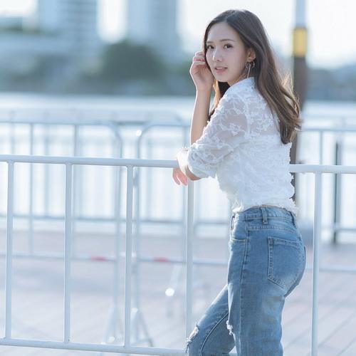 贴身校花无限钻石版下载